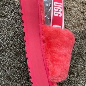 Ugg Hibiscus Pink Disco Slide